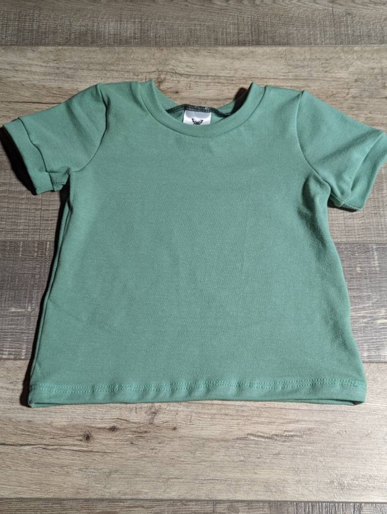 Solid GWM Shirt w/Hem