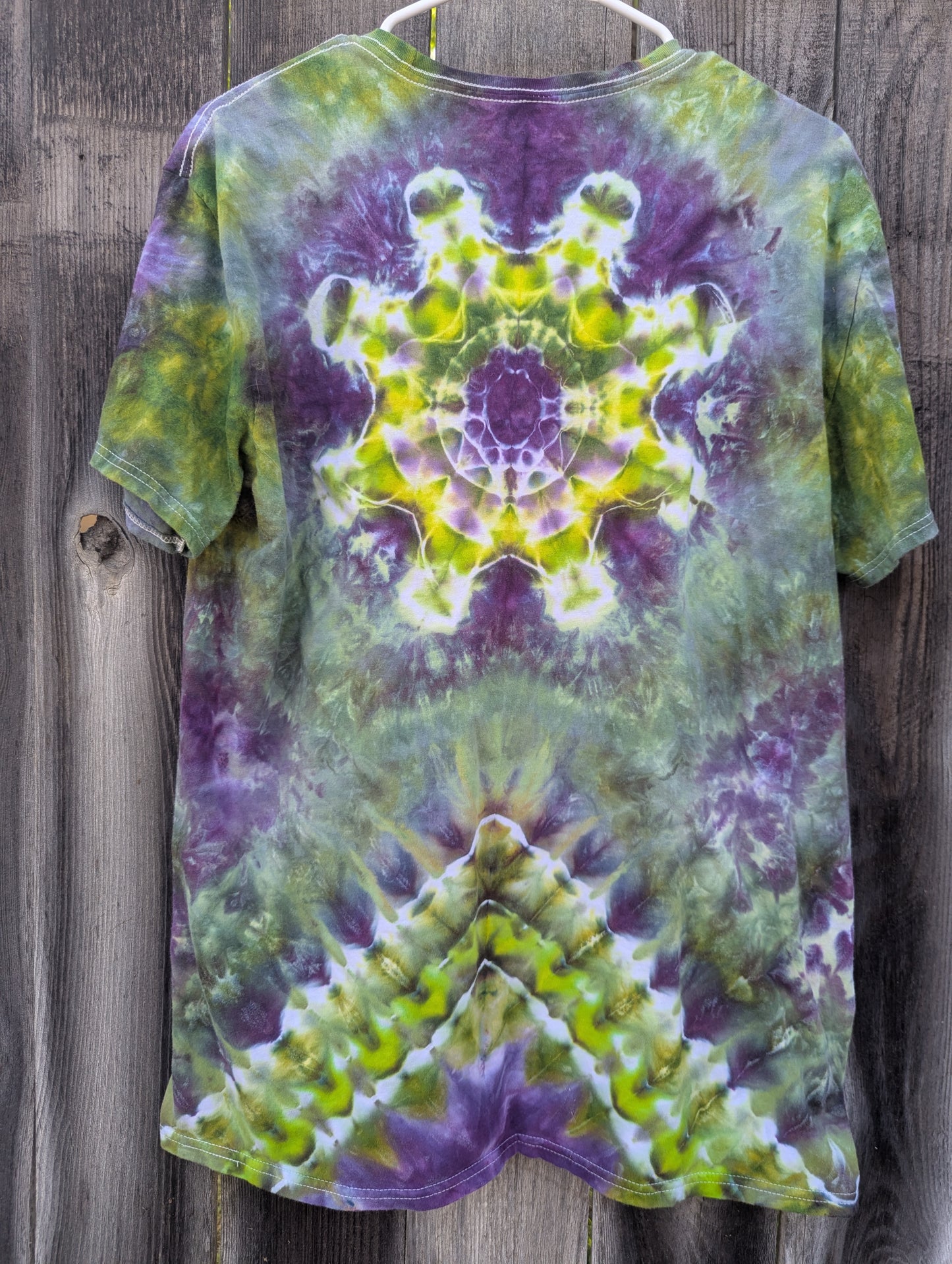 L Unisex Epic Tee