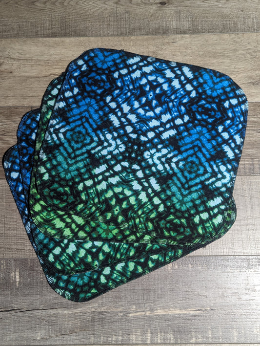 Geometric full sheet unpaper towels (2 ply)