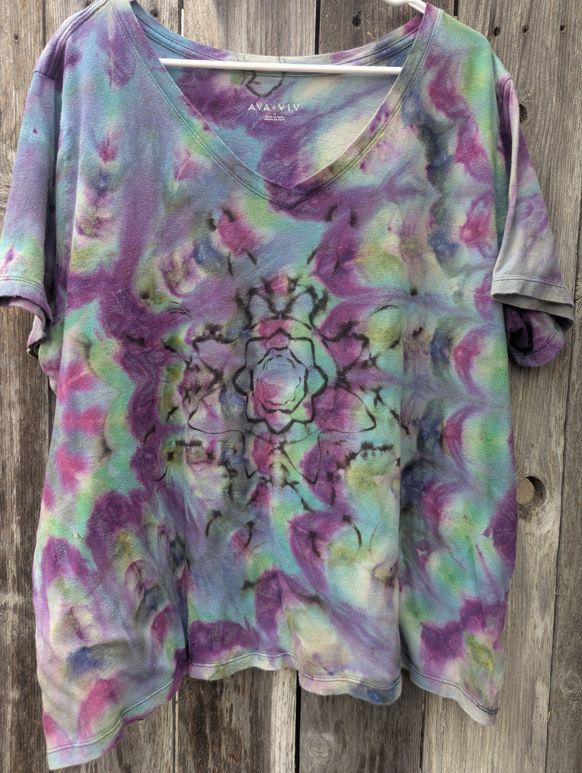 1X Women's Reverse Dyed v neck