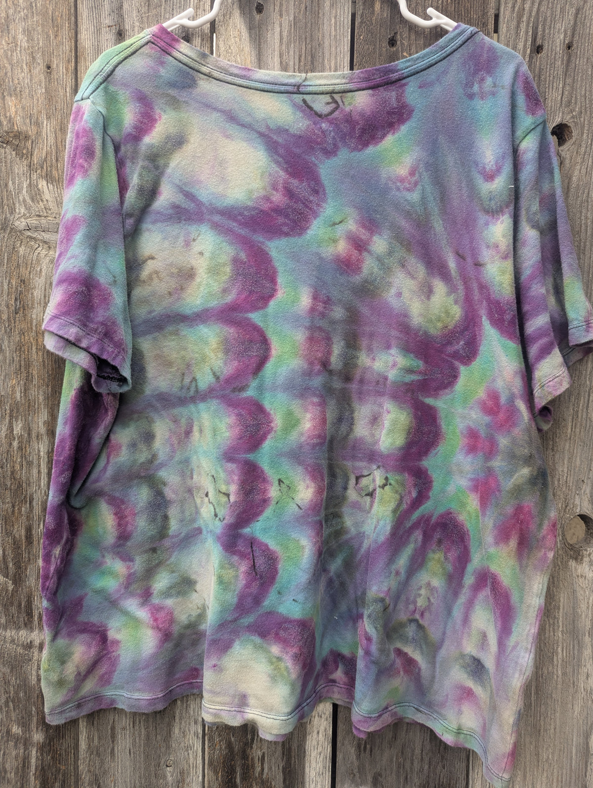 1X Women's Reverse Dyed v neck