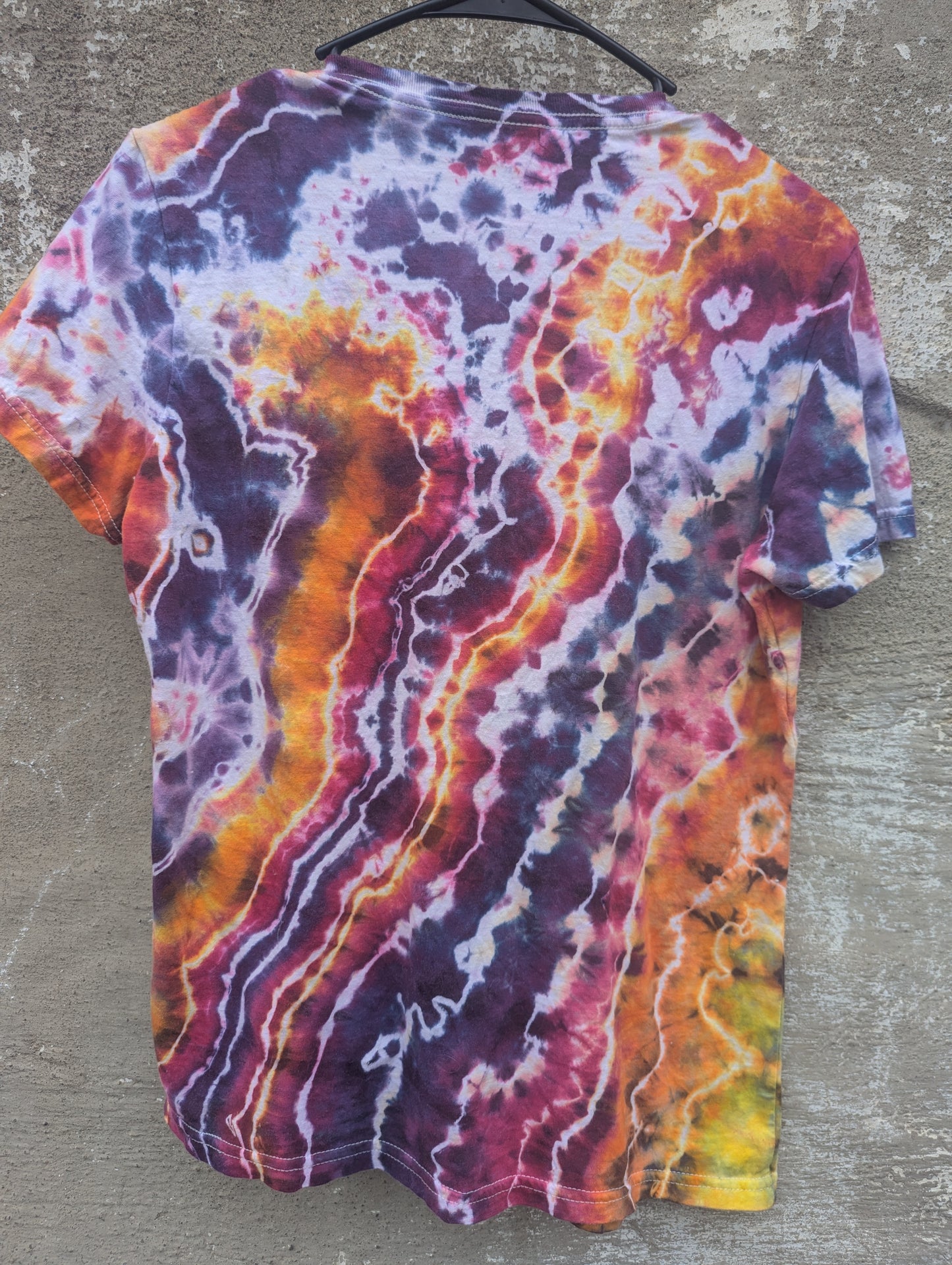 L Women's V neck Softstyle