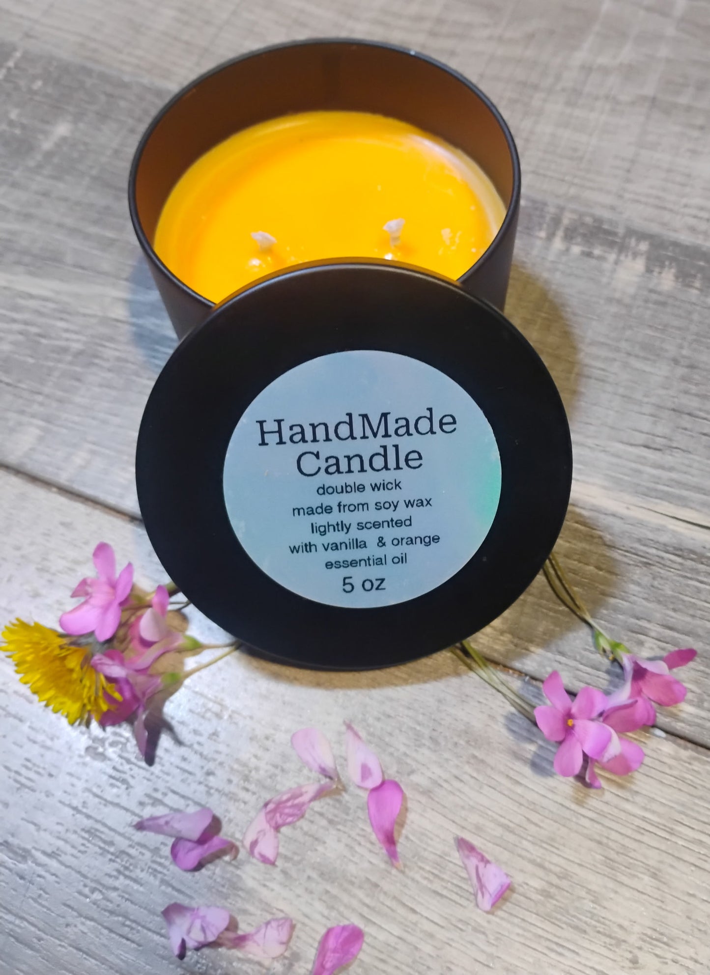 5 oz Double wick Vanilla & orange Candle